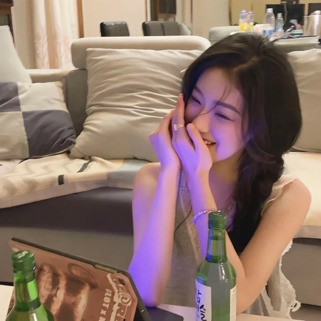 赤裸女羔羊封面