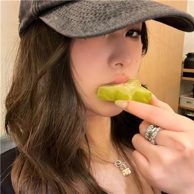 九辫妖狐封面