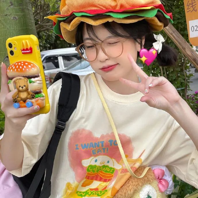 带子狼 在那双小手中封面